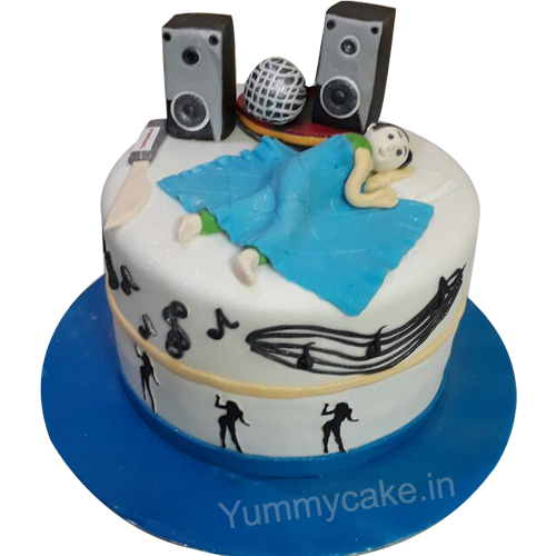 custom-cake-yummycake